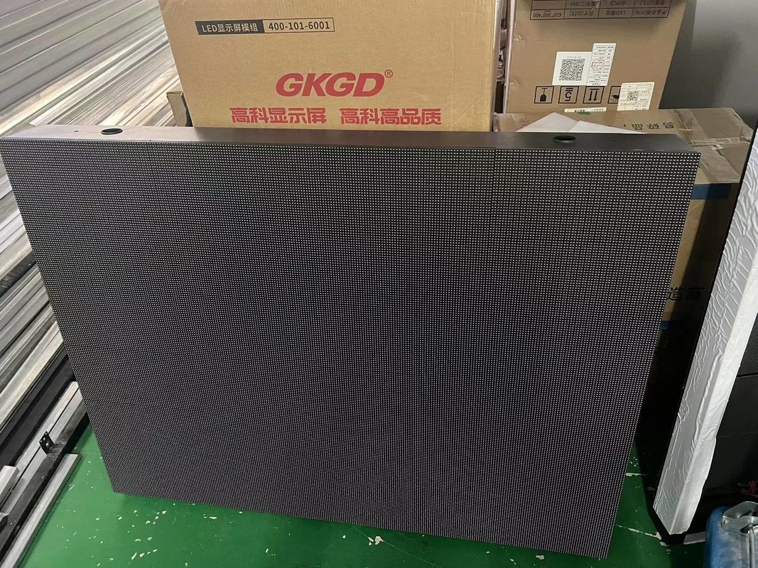 Quality P2.5 Outdoor SMD 3840Hz Refresh Outdoor Full Color LED Display 16bit Gray Scale With High Brightness factory