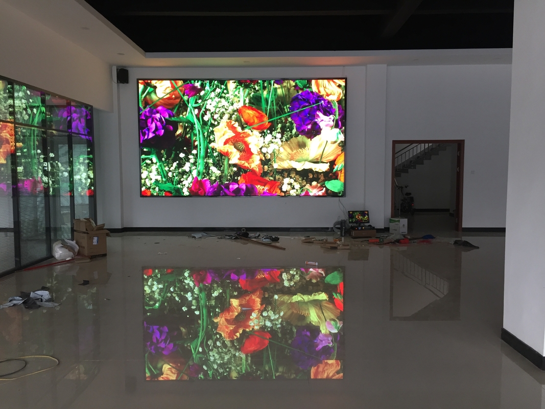 Indoor Full Color Big P2 LED Display Screen Meeting Room Control Center