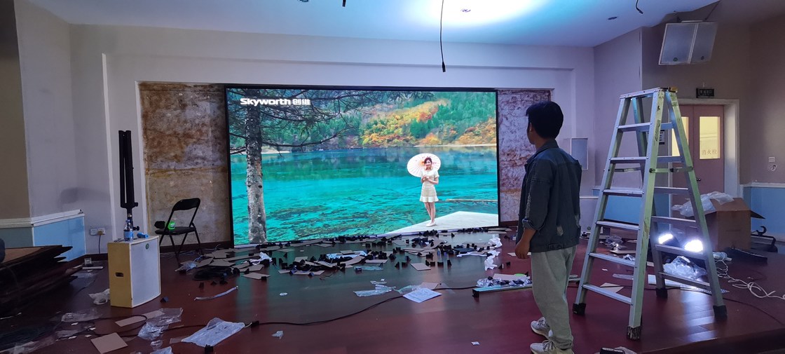 Quality P4 Indoor Full Color LED Display Station Airport 3840HZ LED Video Screen factory