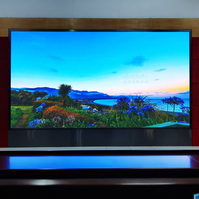 Quality P1.667 Indoor Led Video Wall Full Color Small Spacing Traffic Command Center Screen factory