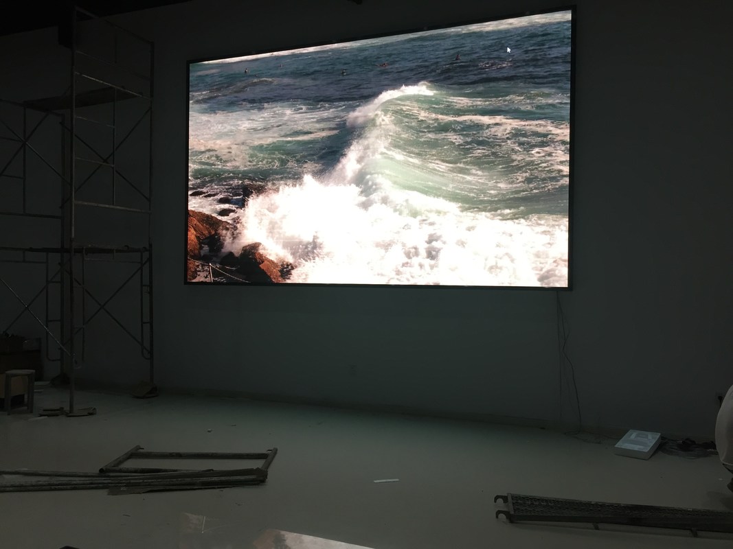 Quality P1.875 Indoor Seamless SMD LED Screen Display Full Color Public Security Command Center factory