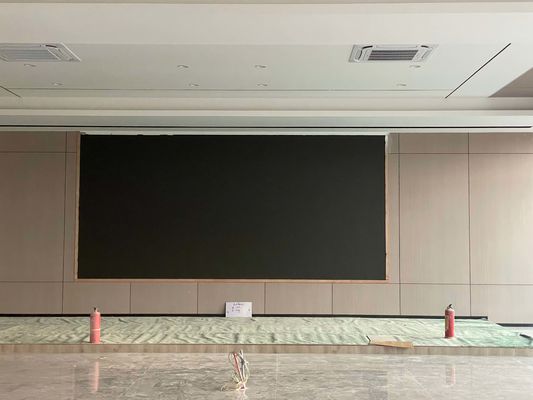 Quality Electronic Indoor Full Color LED Display P2 Advertising Display 1R1G1B factory